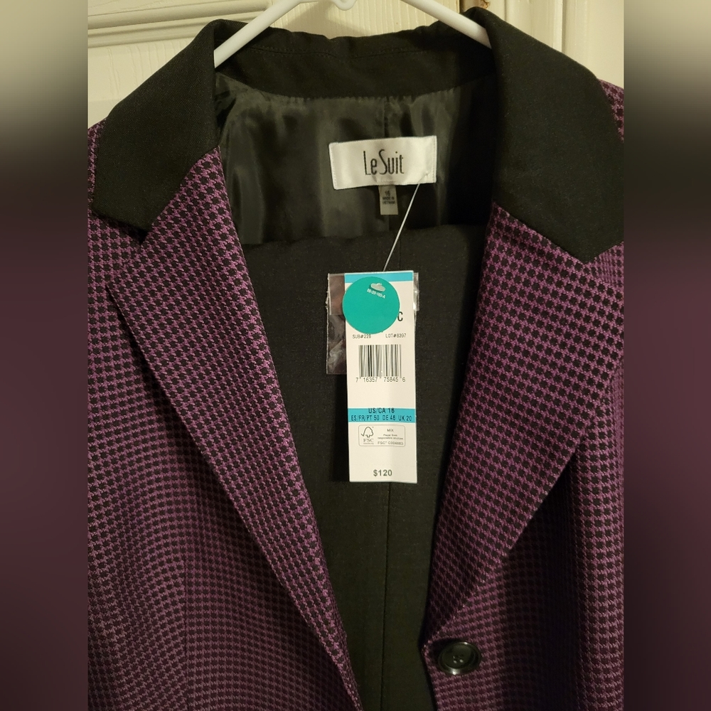 NWT Le Suit Pant suit size 16.  Purple & black jacket. Black pants are lined.